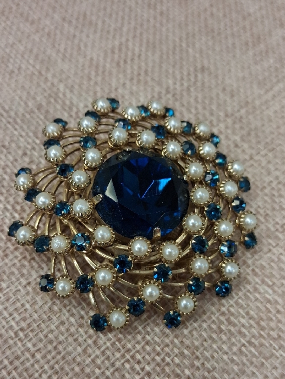 Blue Crystal Pearl Cluster Brooch Gold Tone Statement Pin Costume OS